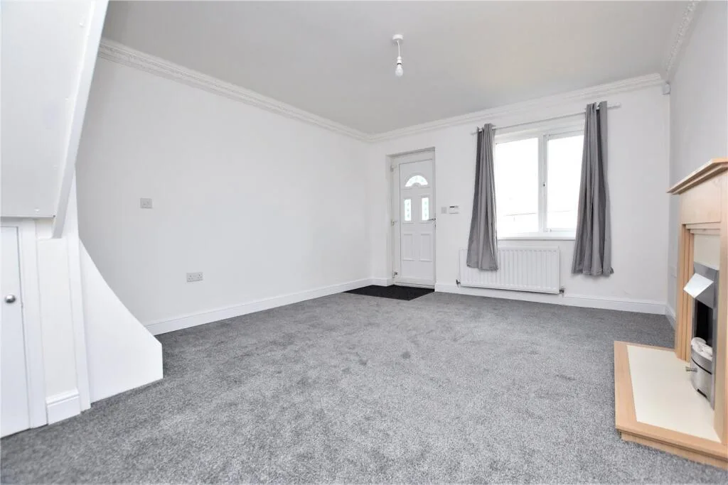 2 bedroom semi-detached house for rent