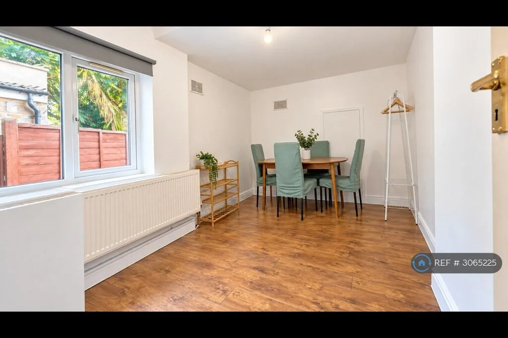 4 bedroom terraced house for rent