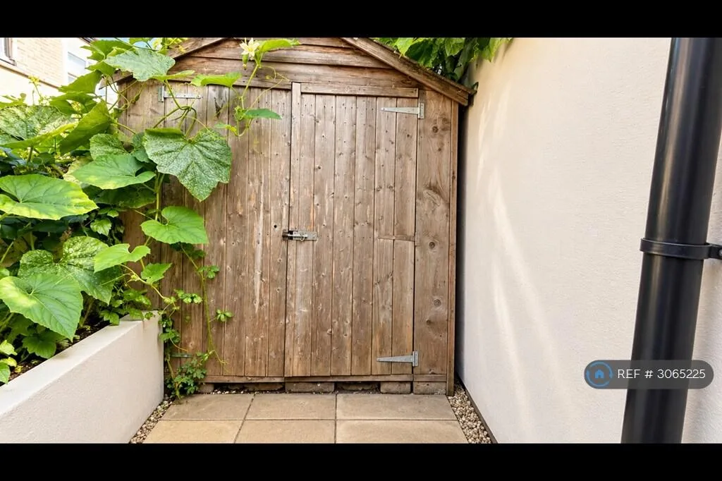4 bedroom terraced house for rent
