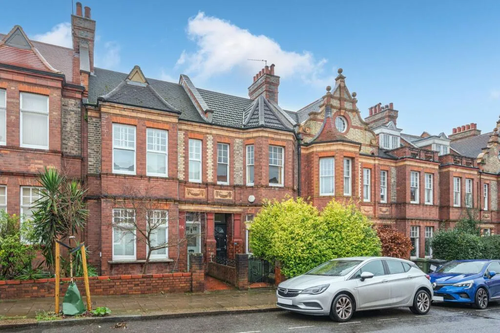 4 bedroom terraced house for rent