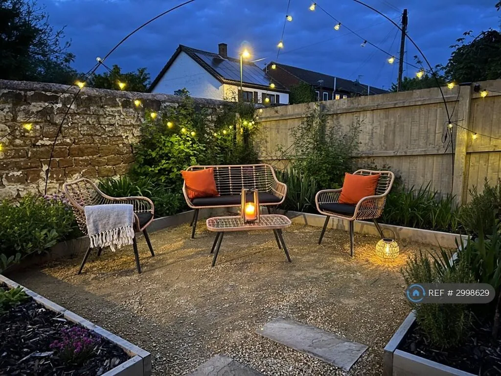 3 bedroom end of terrace house for rent