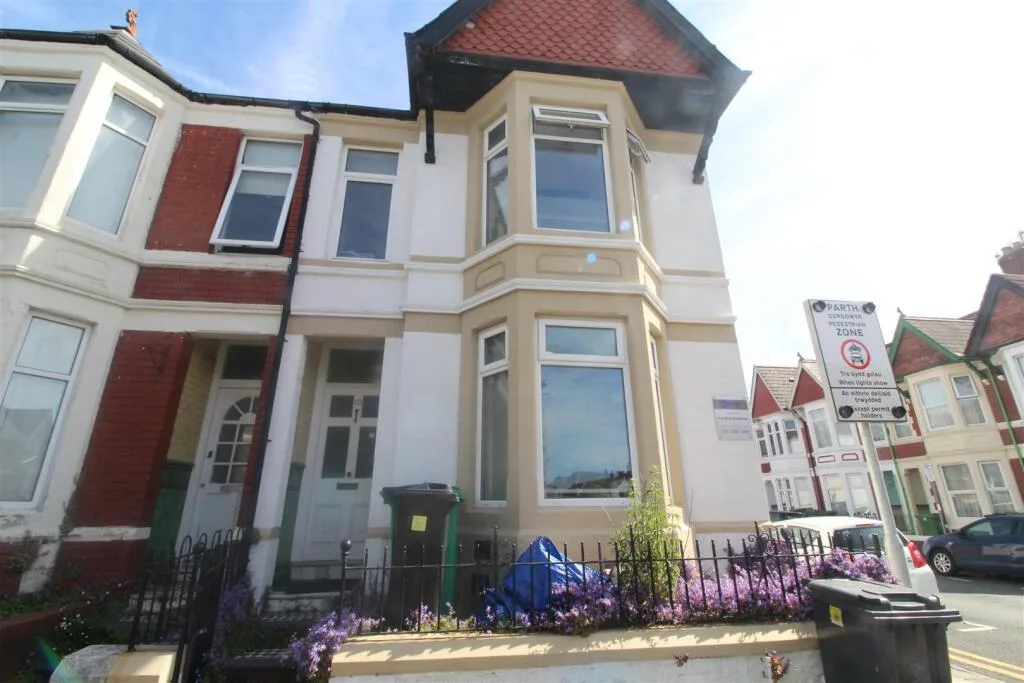 5 bedroom house for rent