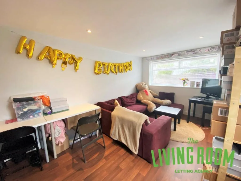 7 bedroom house for rent