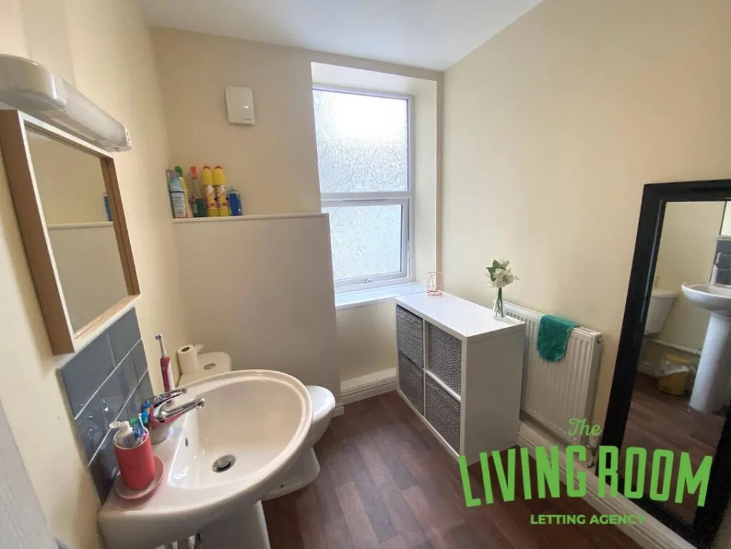7 bedroom house for rent