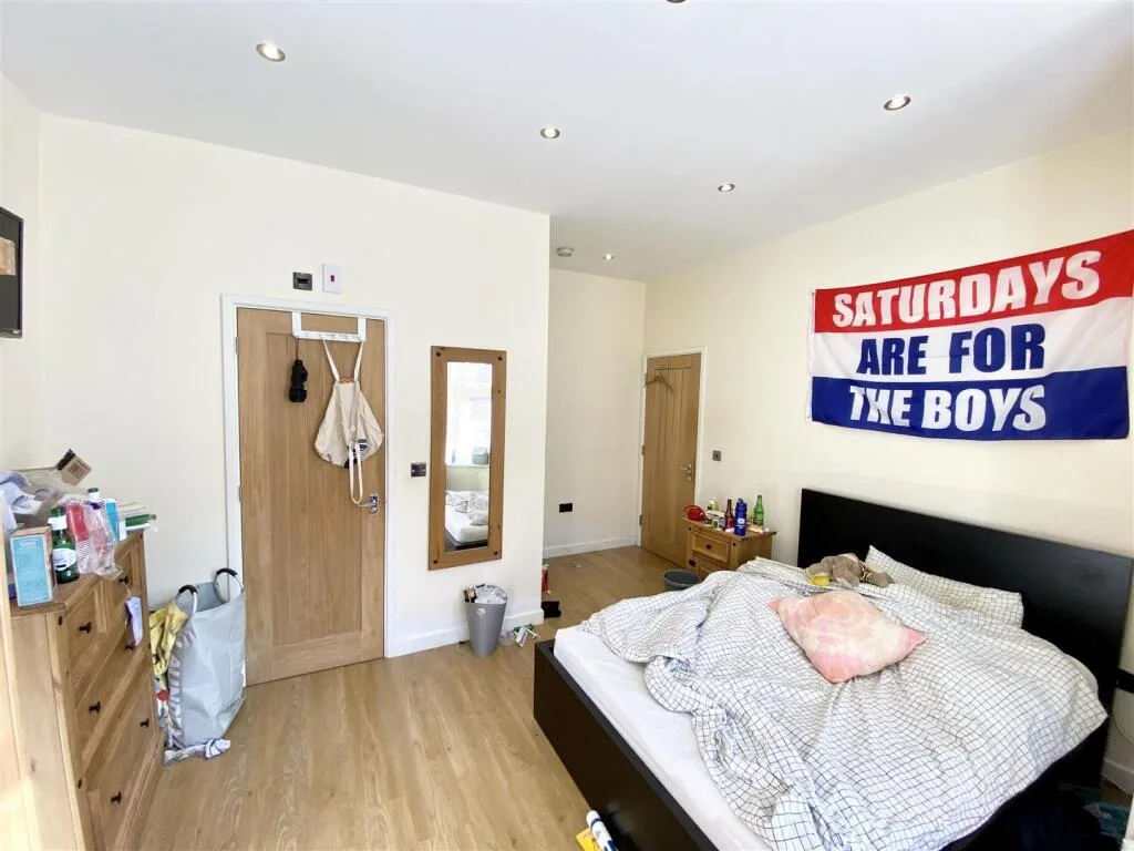 7 bedroom house for rent