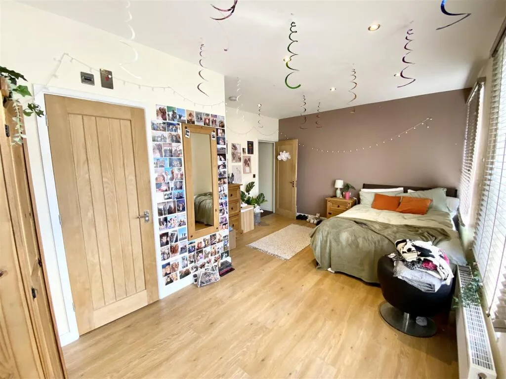 7 bedroom house for rent