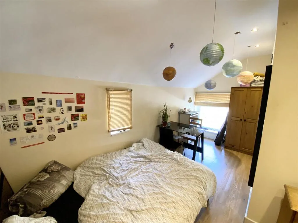 7 bedroom house for rent