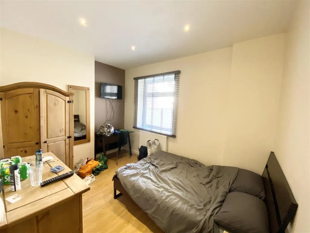 7 bedroom house for rent