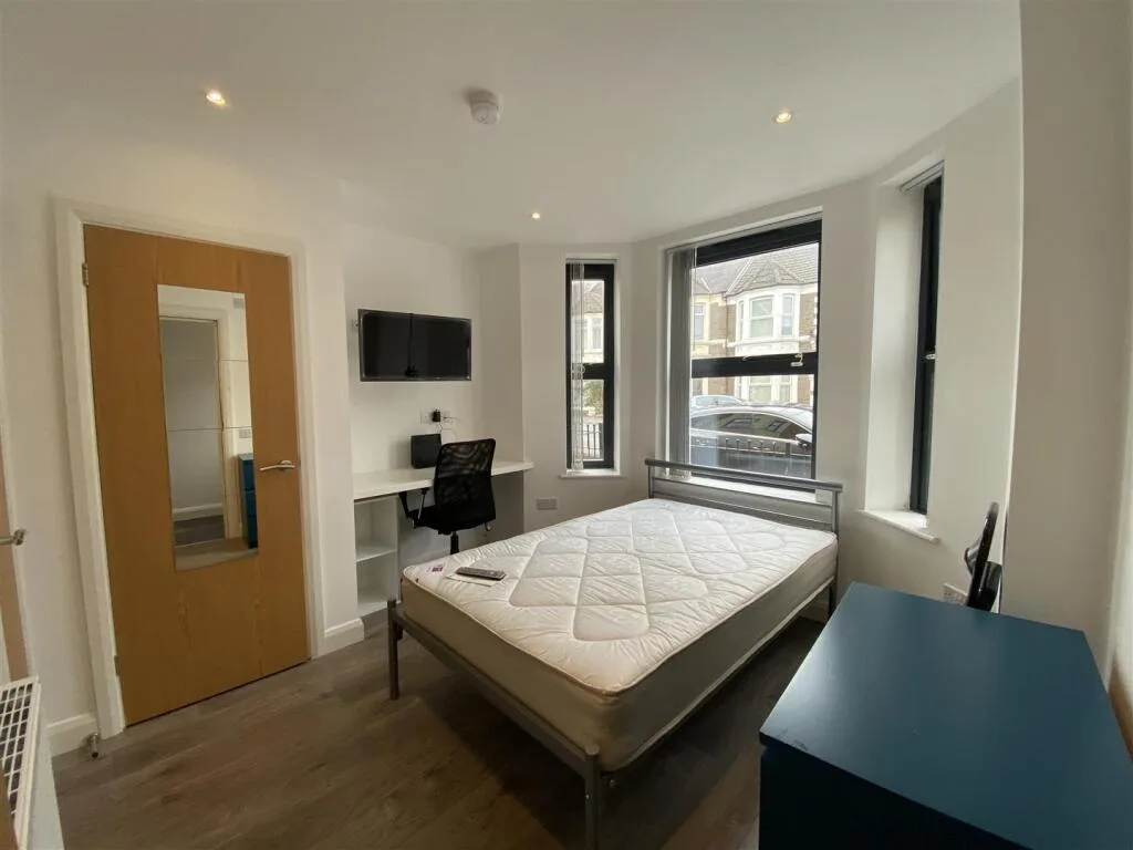 7 bedroom house for rent