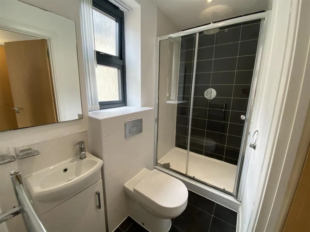 7 bedroom house for rent