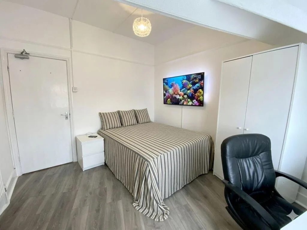 7 bedroom maisonette for rent