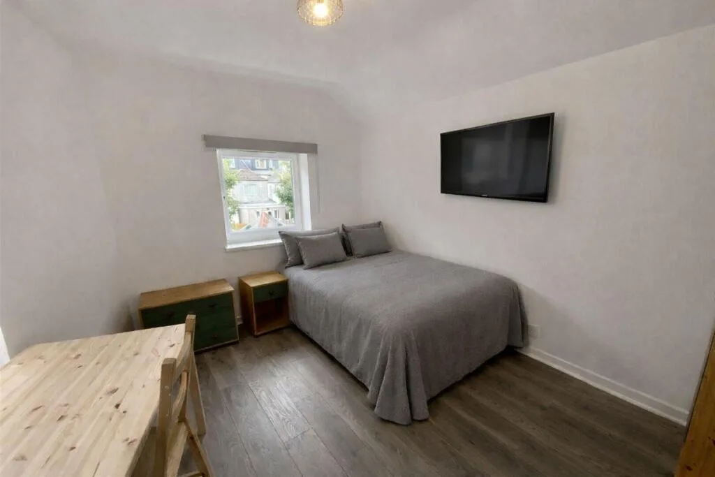 7 bedroom maisonette for rent