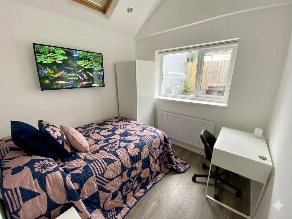 7 bedroom maisonette for rent