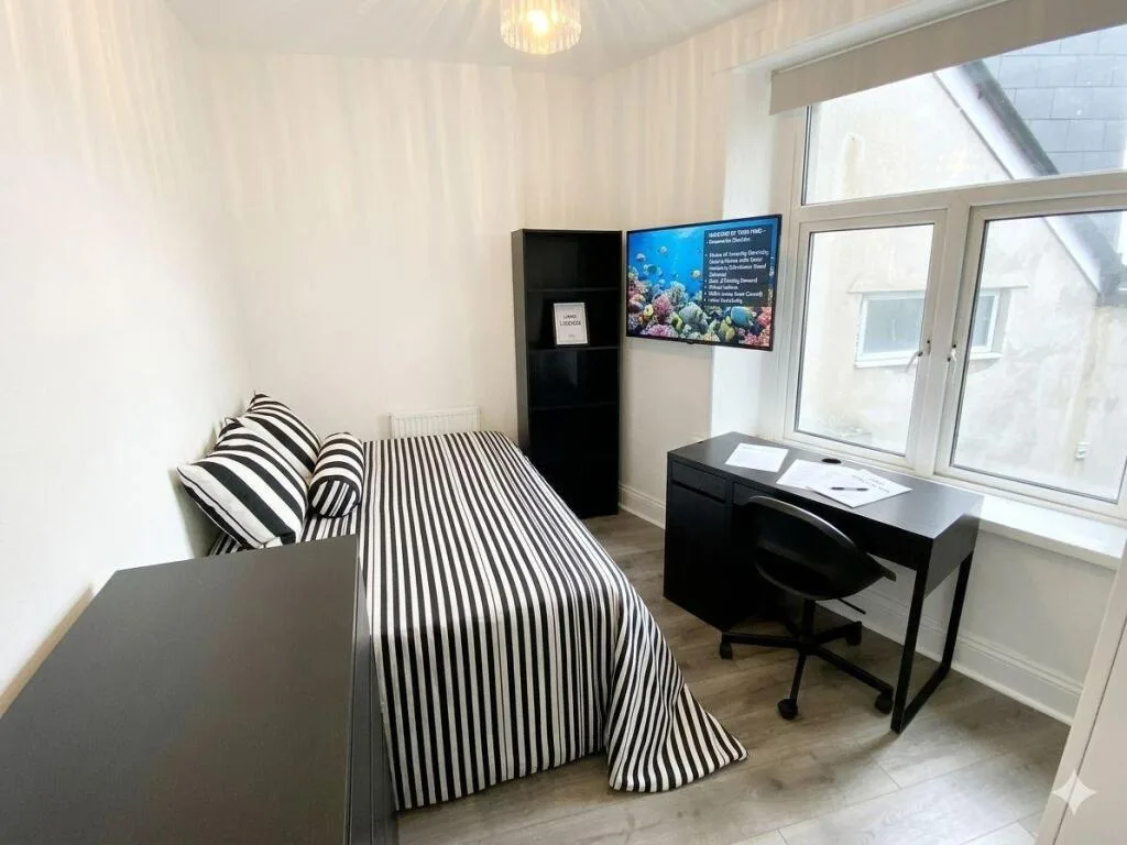 7 bedroom maisonette for rent