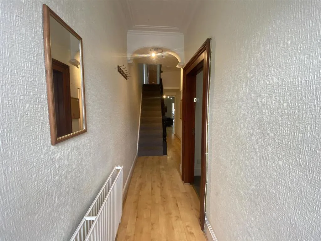 6 bedroom house for rent