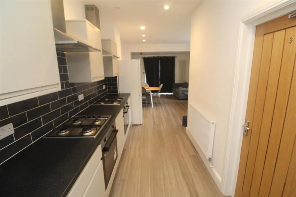 7 bedroom house for rent