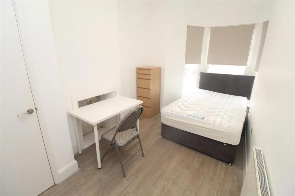 7 bedroom house for rent