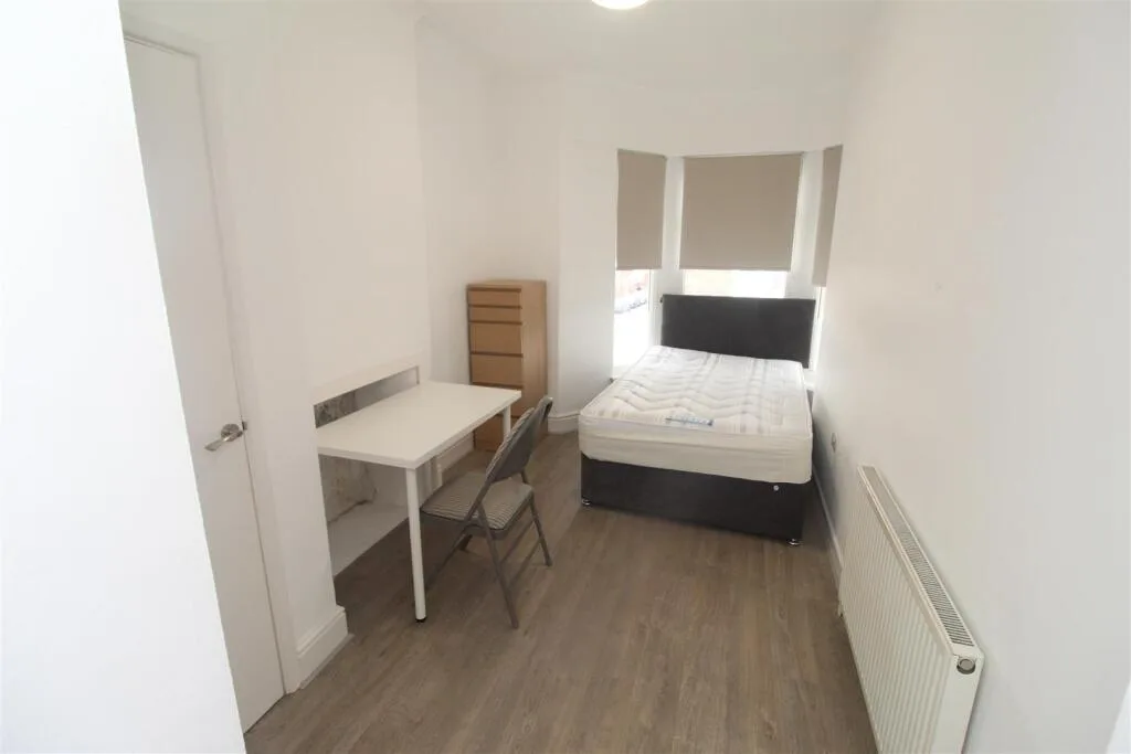 7 bedroom house for rent