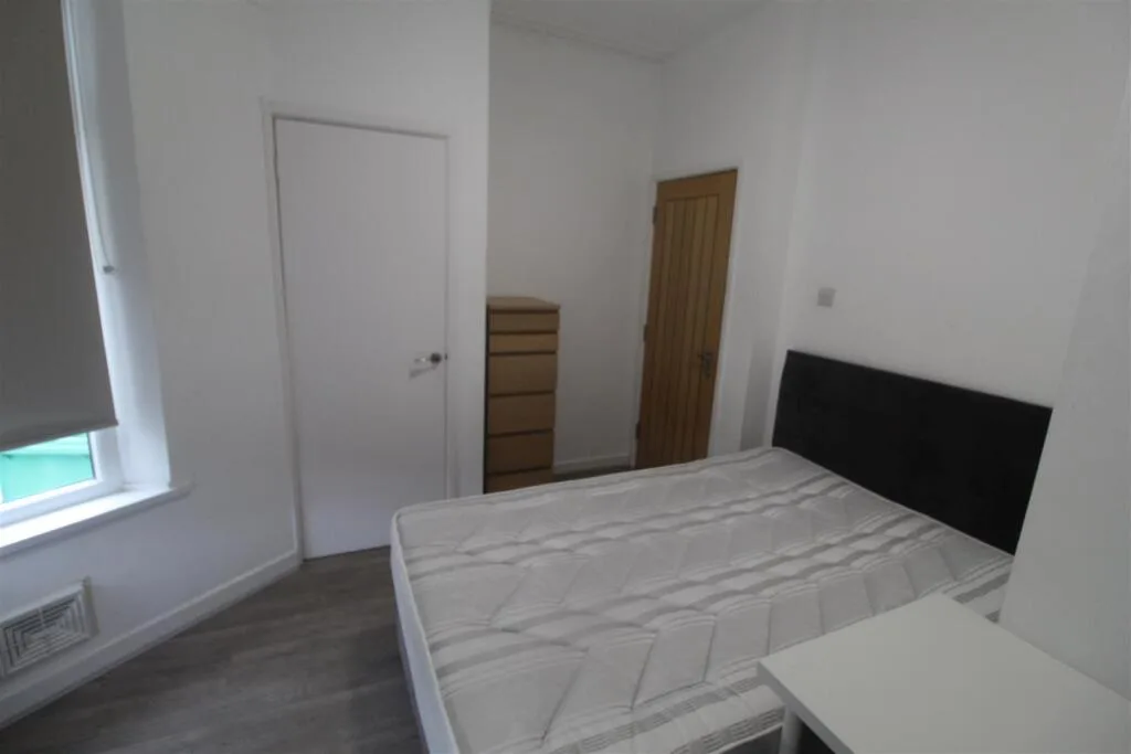 7 bedroom house for rent
