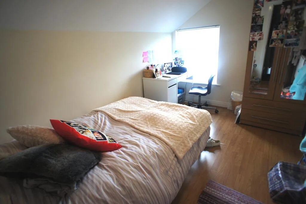 7 bedroom terraced house for rent