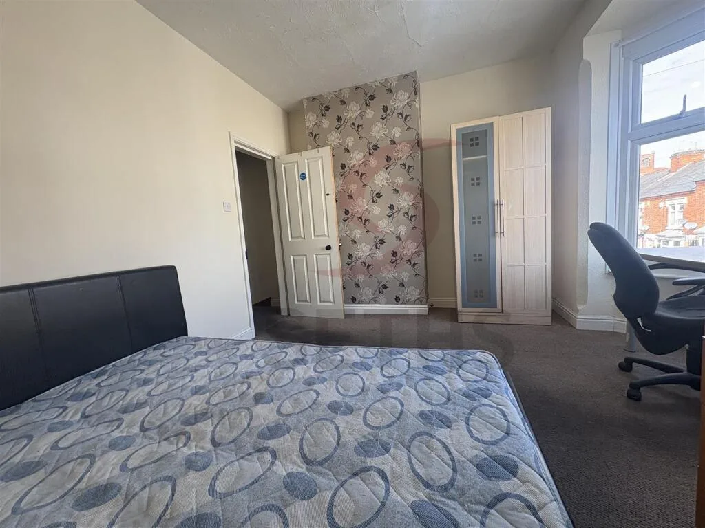 4 bedroom terraced house for rent