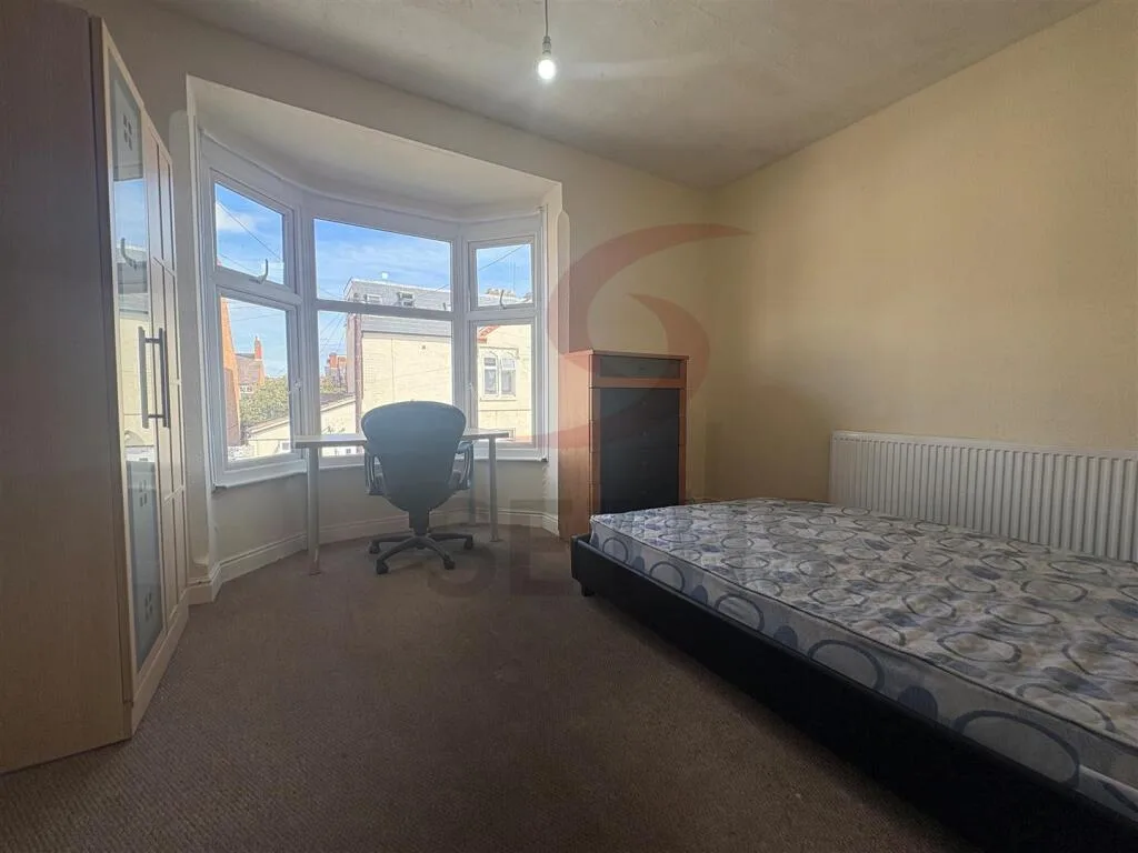 4 bedroom terraced house for rent
