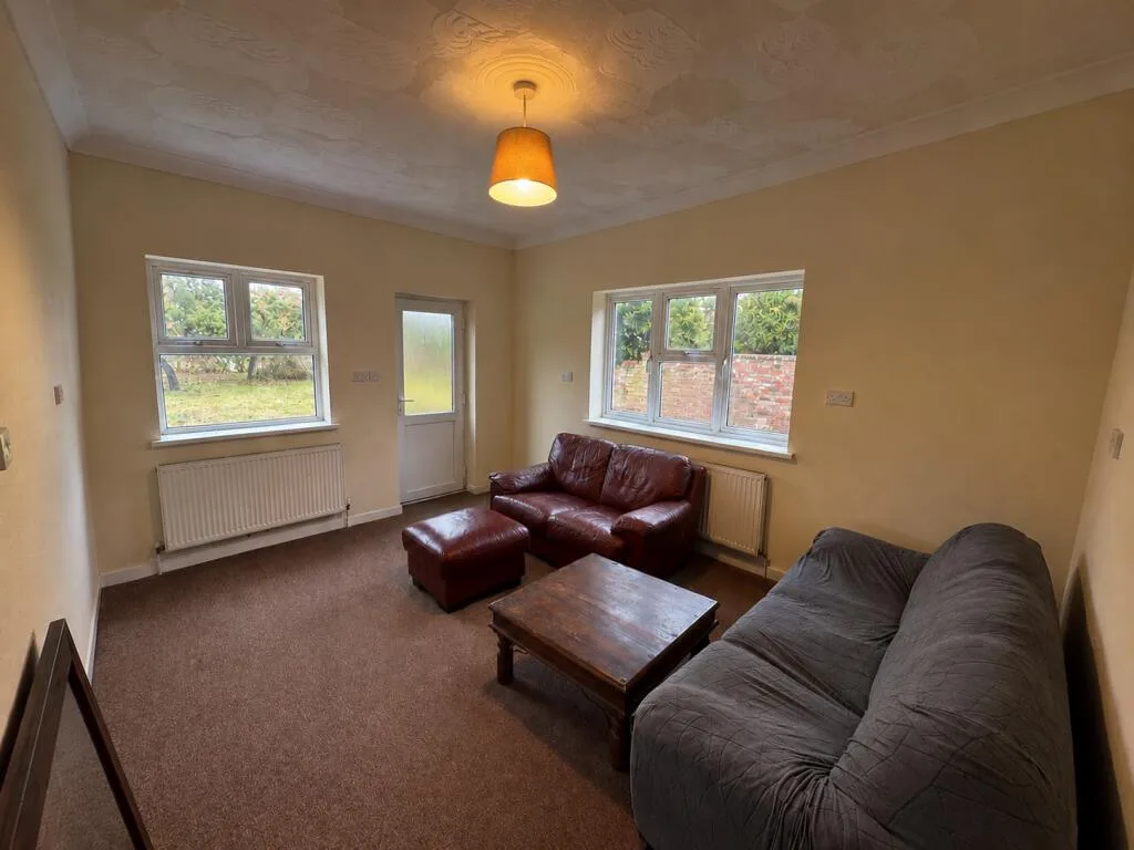 2 bedroom house for rent