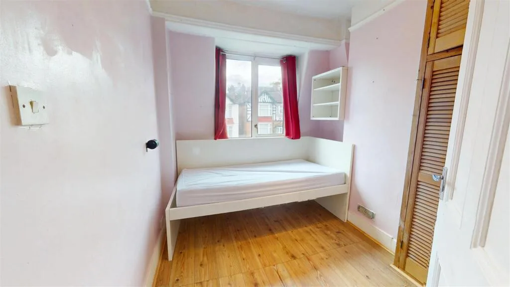 2 bedroom maisonette for rent