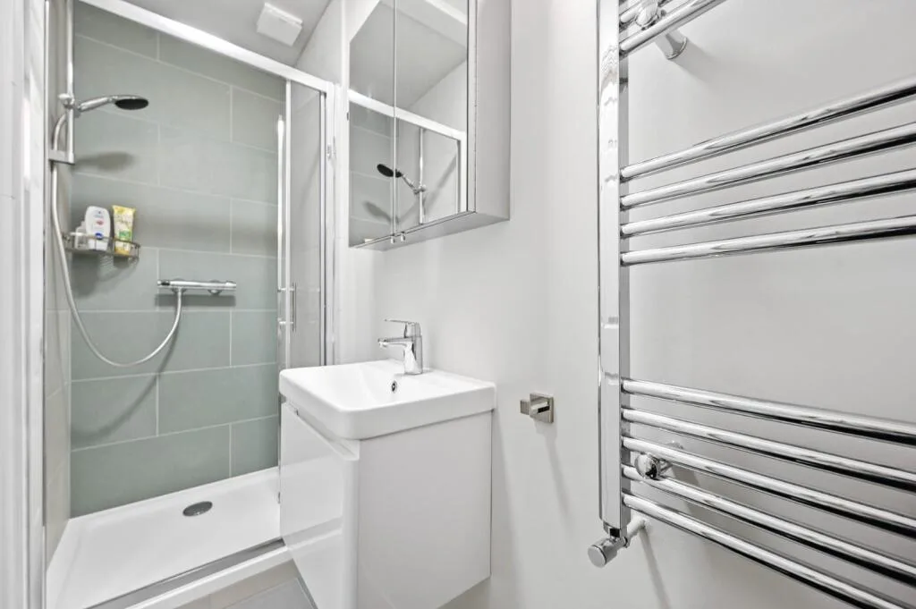 2 bedroom maisonette for rent