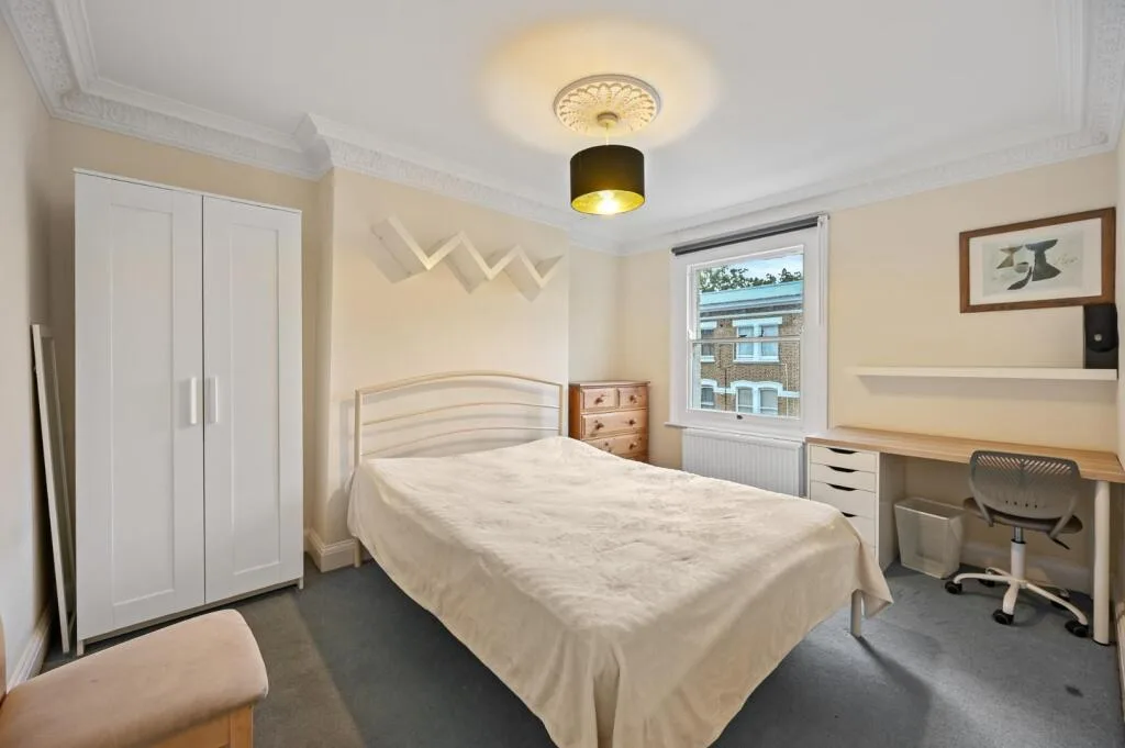 2 bedroom maisonette for rent