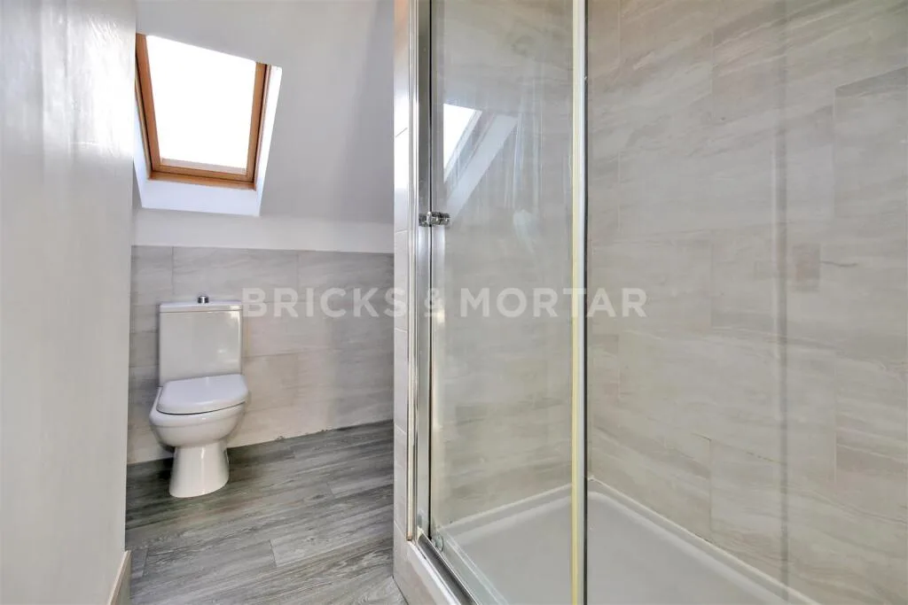 4 bedroom maisonette for rent