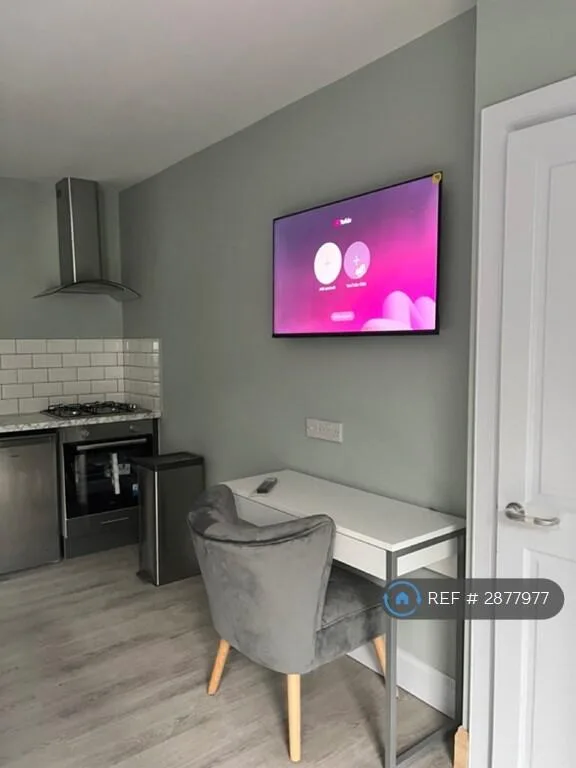 Studio flat for rent