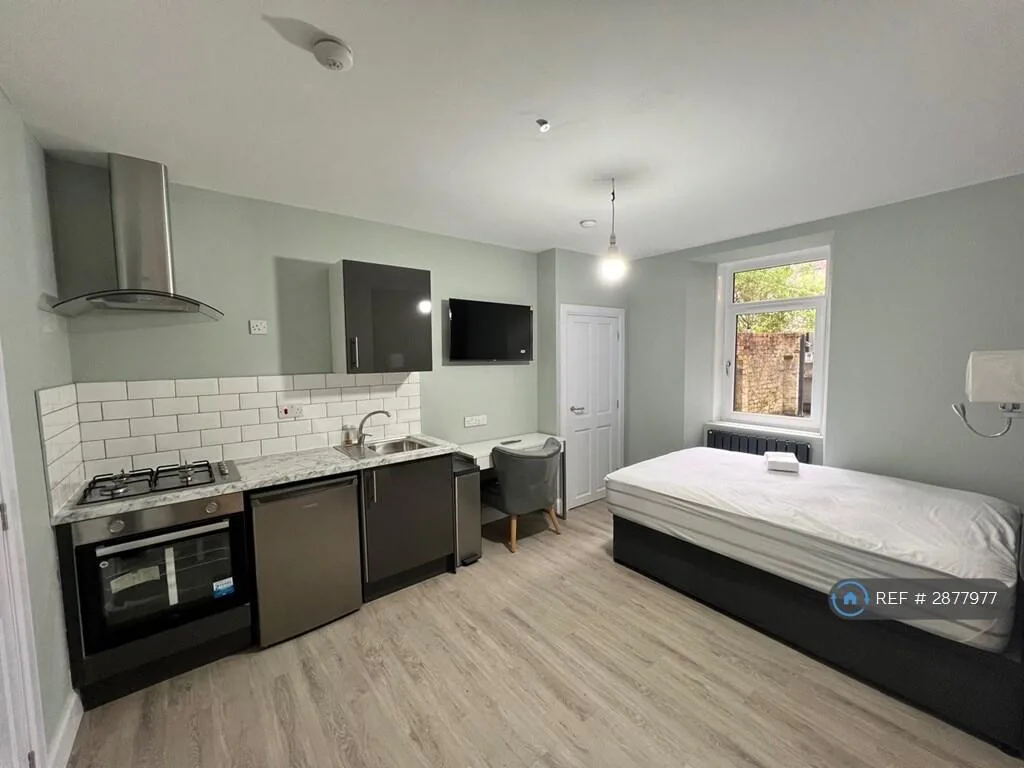 Studio flat for rent