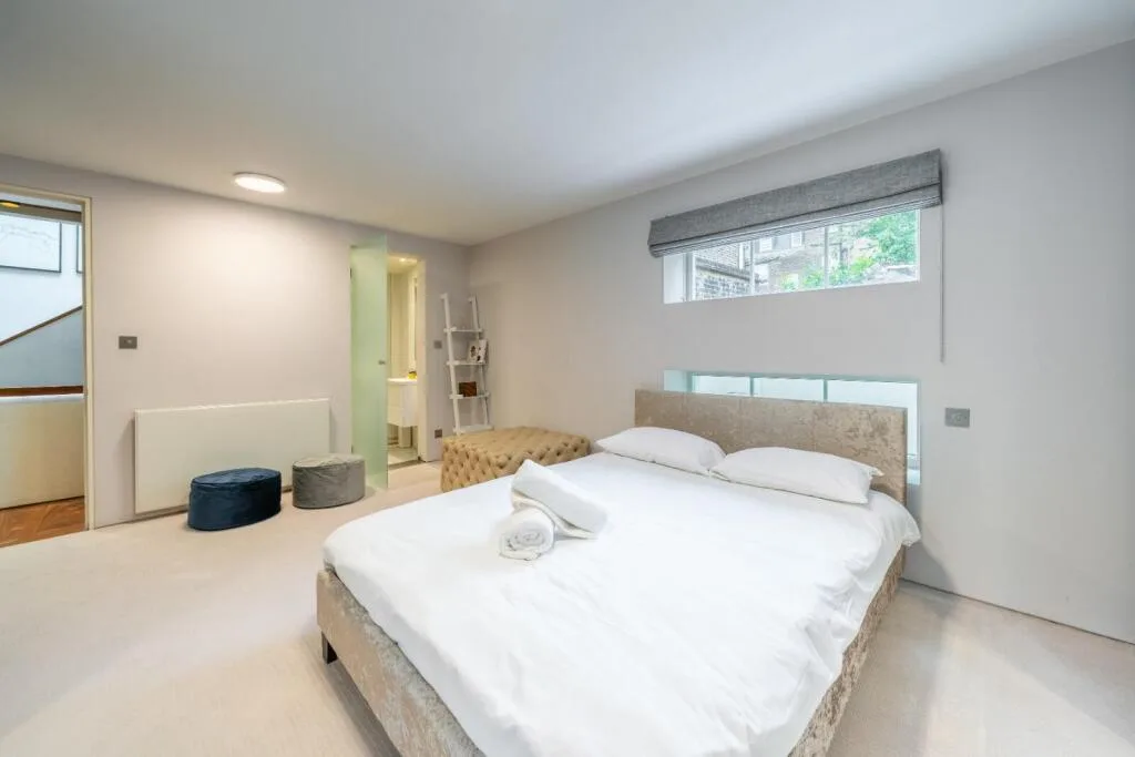 4 bedroom mews property for rent