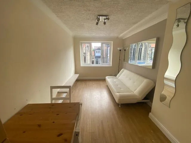 1 bedroom apartment for rent