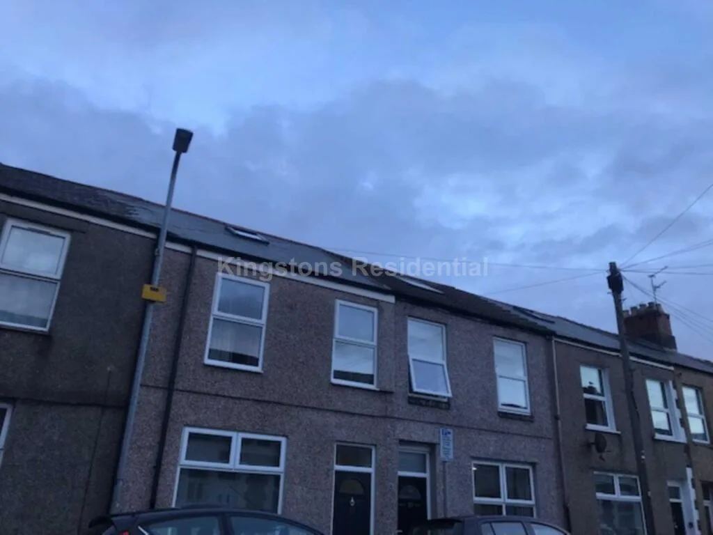 6 bedroom terraced house for rent