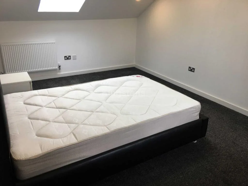 6 bedroom terraced house for rent