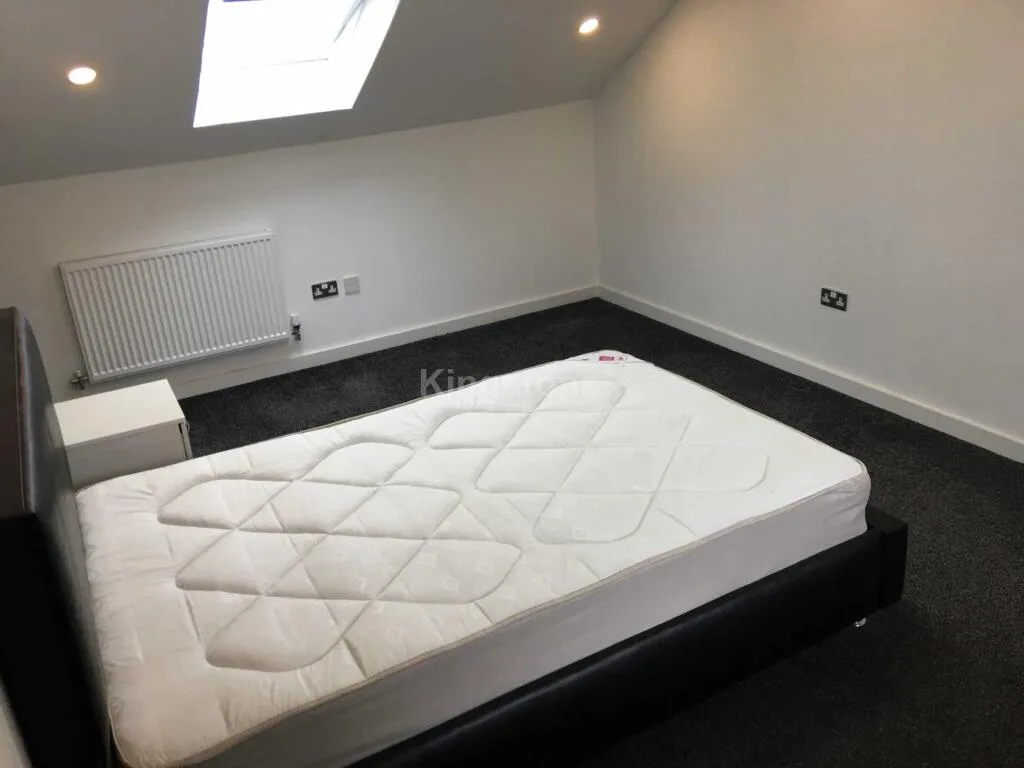 6 bedroom terraced house for rent