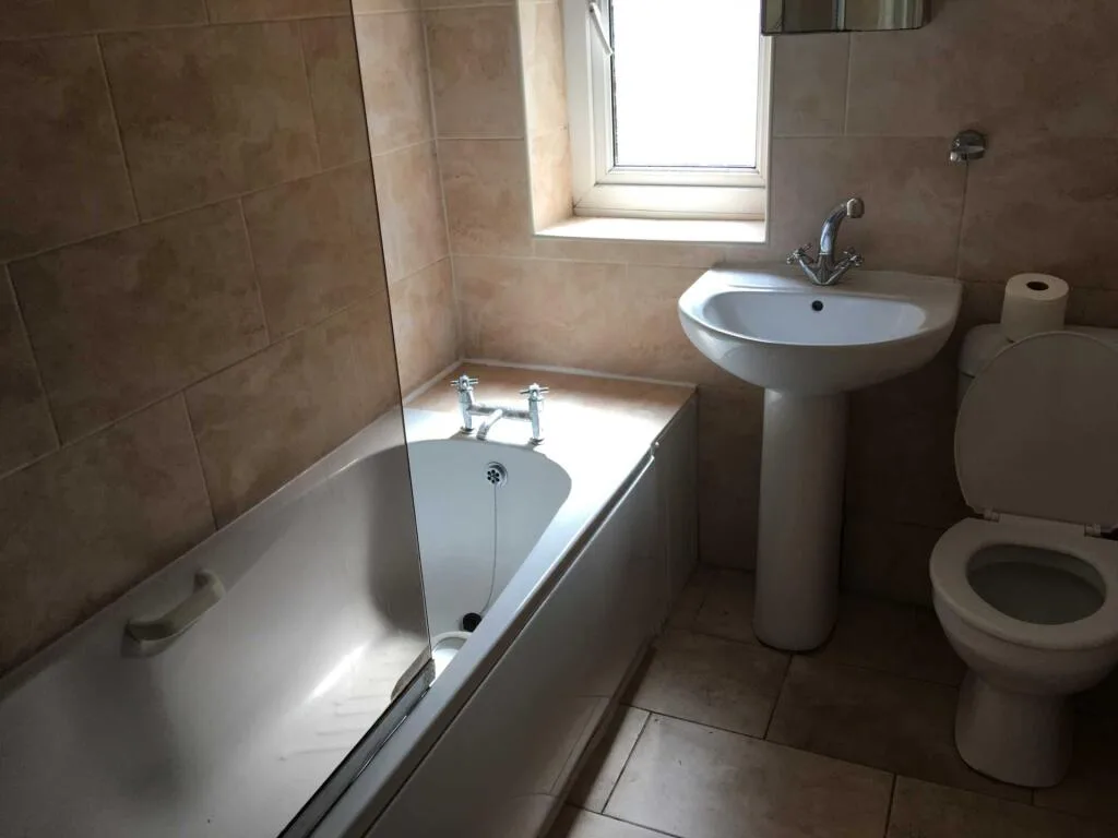6 bedroom terraced house for rent