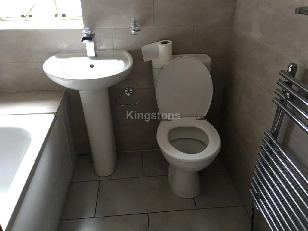 6 bedroom terraced house for rent