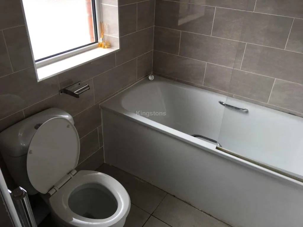 6 bedroom terraced house for rent
