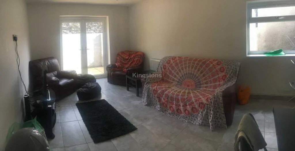 6 bedroom terraced house for rent