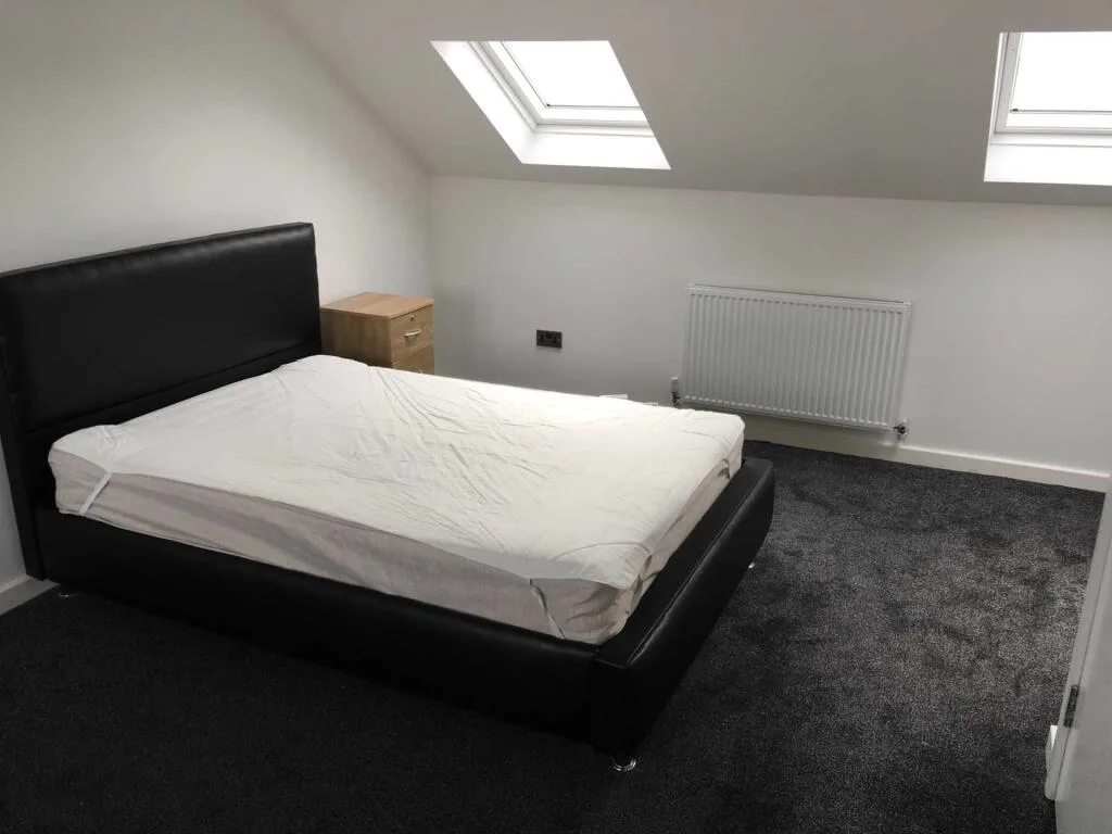 6 bedroom terraced house for rent