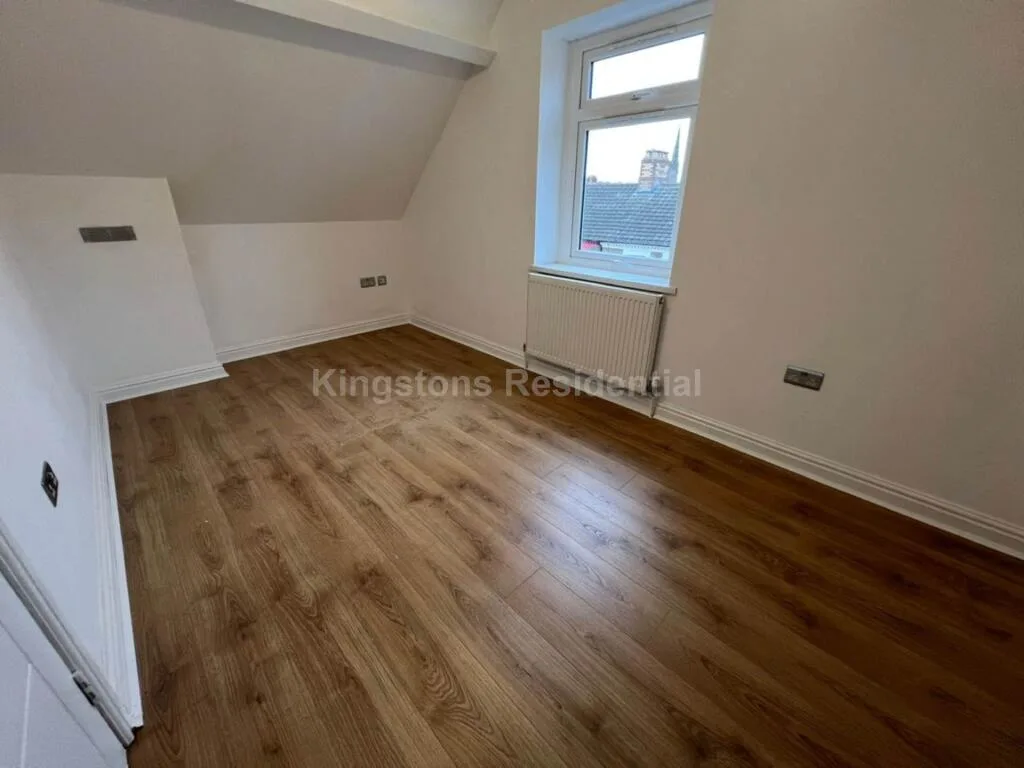 6 bedroom end of terrace house for rent