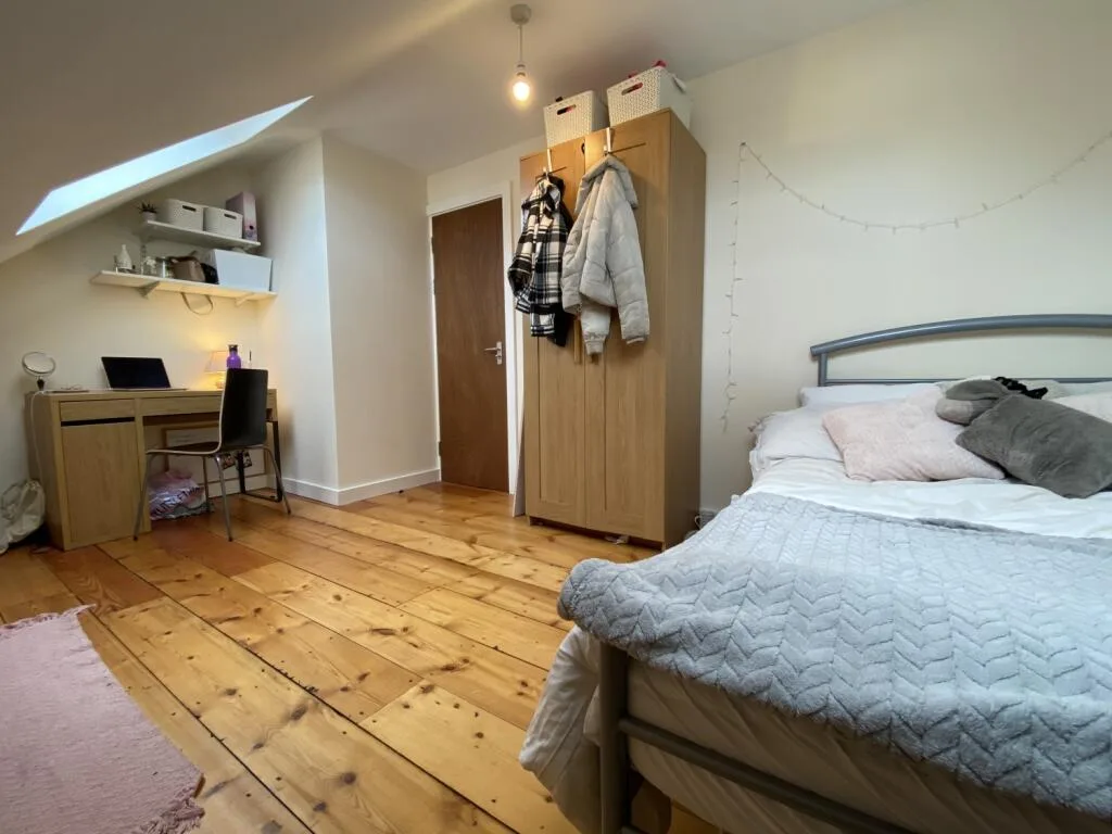 8 bedroom terraced house for rent