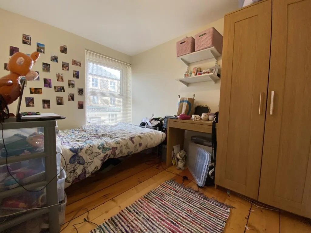 8 bedroom terraced house for rent
