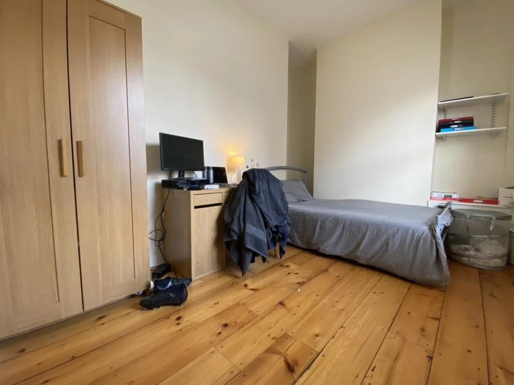 8 bedroom terraced house for rent