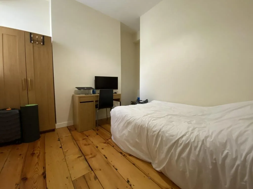 8 bedroom terraced house for rent