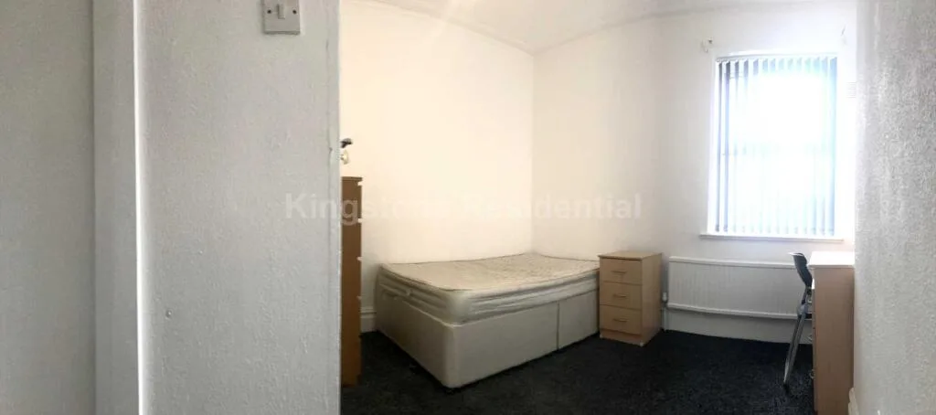 8 bedroom terraced house for rent