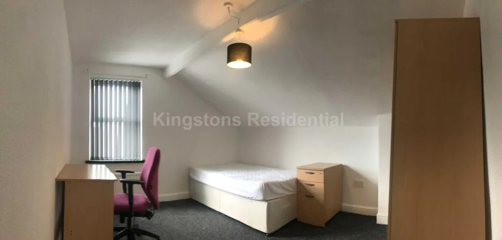 8 bedroom terraced house for rent